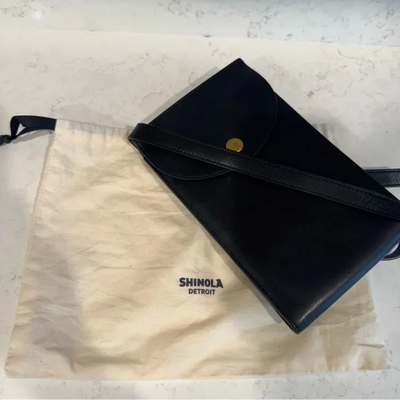Shinola Little Birdy Wallet Crossbody Bag in black - Picture 6 of 12